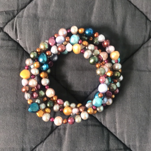 Colored Faux Pearl Bracelet - Picture 3 of 7